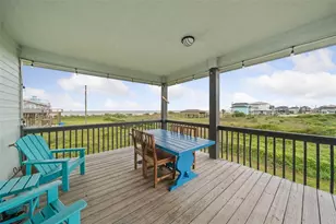 859 Main St, Crystal Beach, TX 77650 - Photo 8