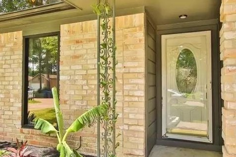 17819 Windy Point Dr, Spring, TX 77379-4710
