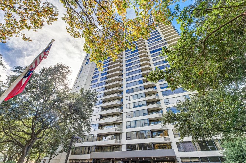 15 Greenway Plz Unit 5c, Houston, TX
