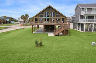 13839 Pirates Beach Blvd, Galveston, TX 77554 - Photo 1