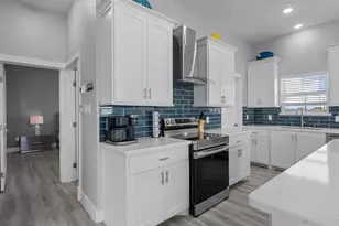 718 Beach Dr, Surfside Beach, TX 77541 - Photo 18