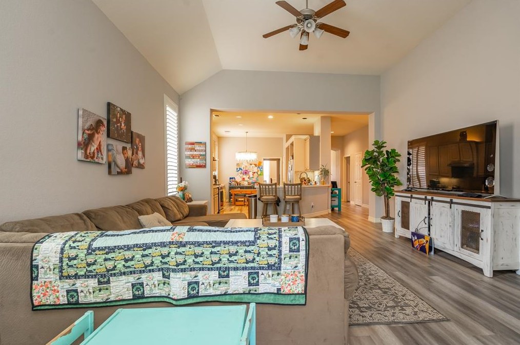 28203 Helmsman Knl Dr, Katy TX  77494-8524 exterior