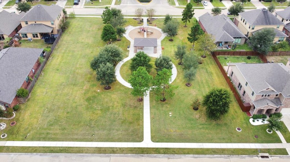 16506 Lanesborough Dr, Houston TX  77084-8402 exterior