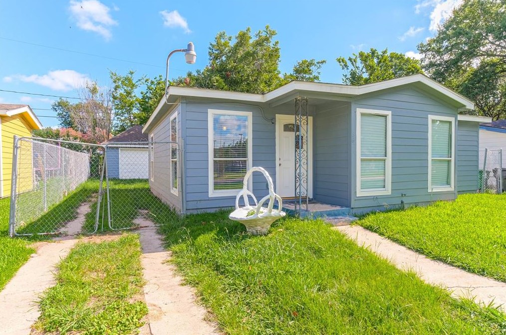 6823 Keller St, Houston, TX 77087