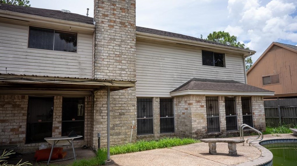 10111 Sagedale Dr, Houston TX  77089-5120 exterior