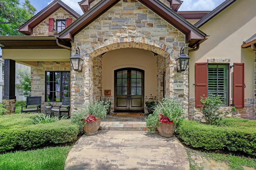 430 Clear Spring Dr, Houston, TX 77079-7405