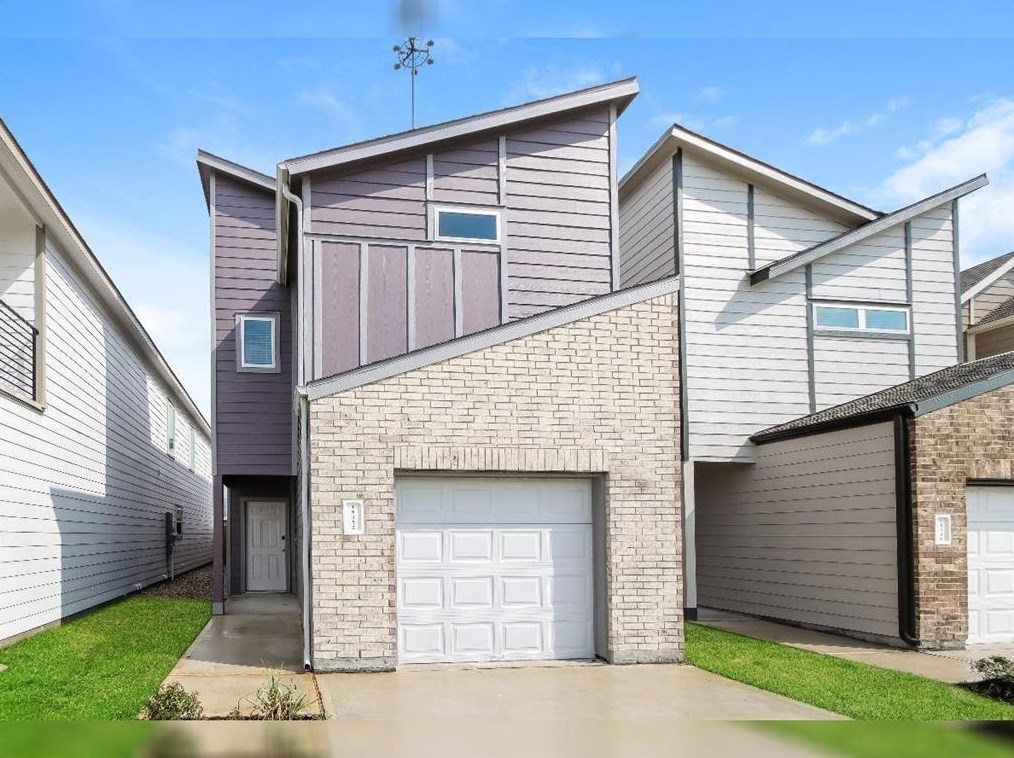 15352 Estrella Ct, Houston, TX 77073-5560