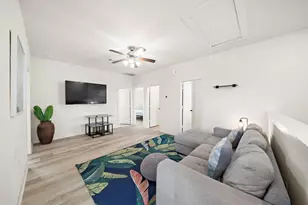 3610 Sealy St, Galveston, TX 77550 - Photo 28