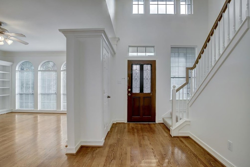 2205 Commonwealth St, Houston TX  77006-1807 exterior