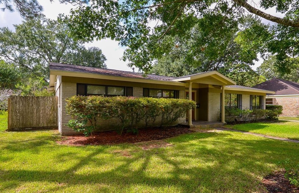 5227 Indigo St, Houston, TX 77096