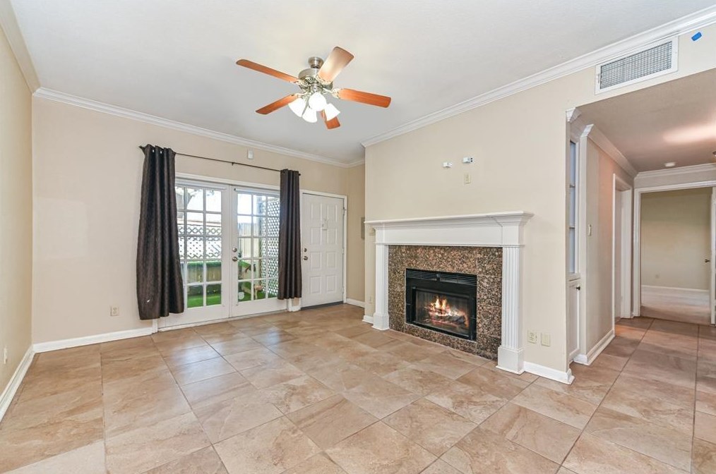 2121 El Paseo St Apt 1101, Houston, TX 77054