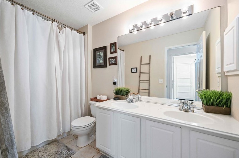 17022 Willow Rnch Dr, Houston TX  77095-5462 exterior