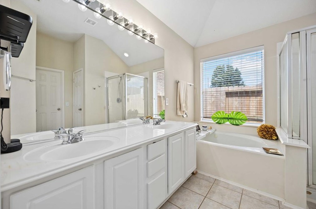 17022 Willow Rnch Dr, Houston TX  77095-5462 exterior