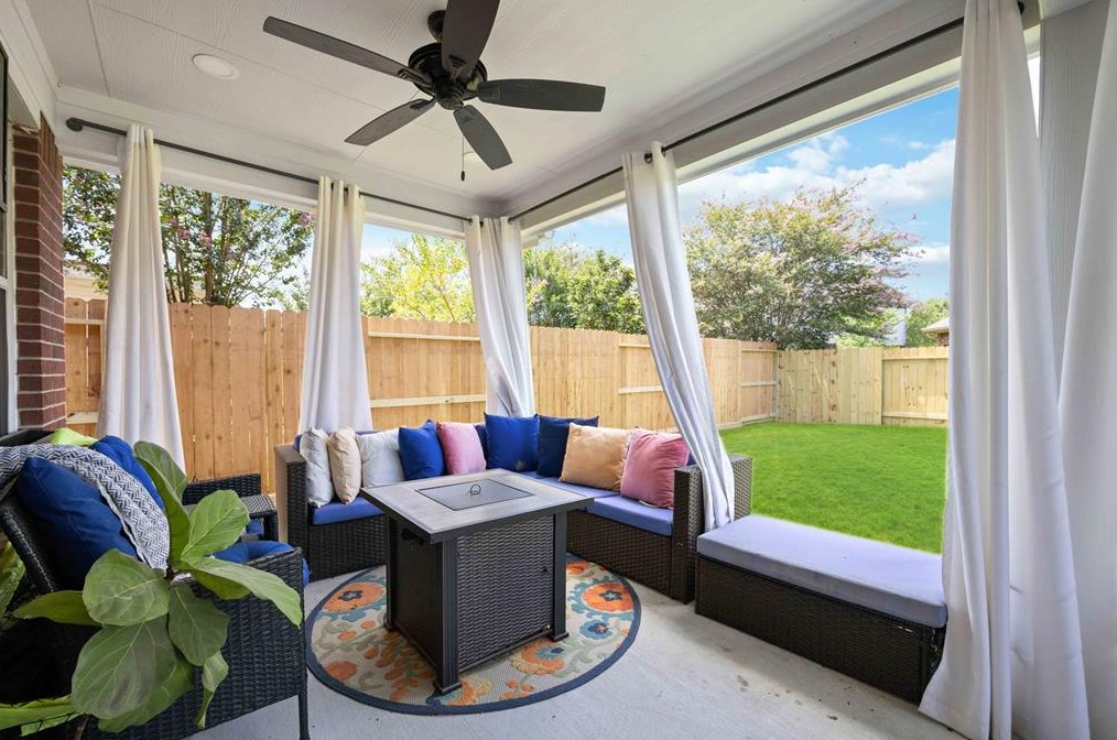 17022 Willow Rnch Dr, Houston TX  77095-5462 exterior