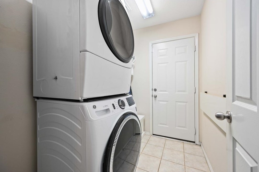 17022 Willow Rnch Dr, Houston TX  77095-5462 exterior