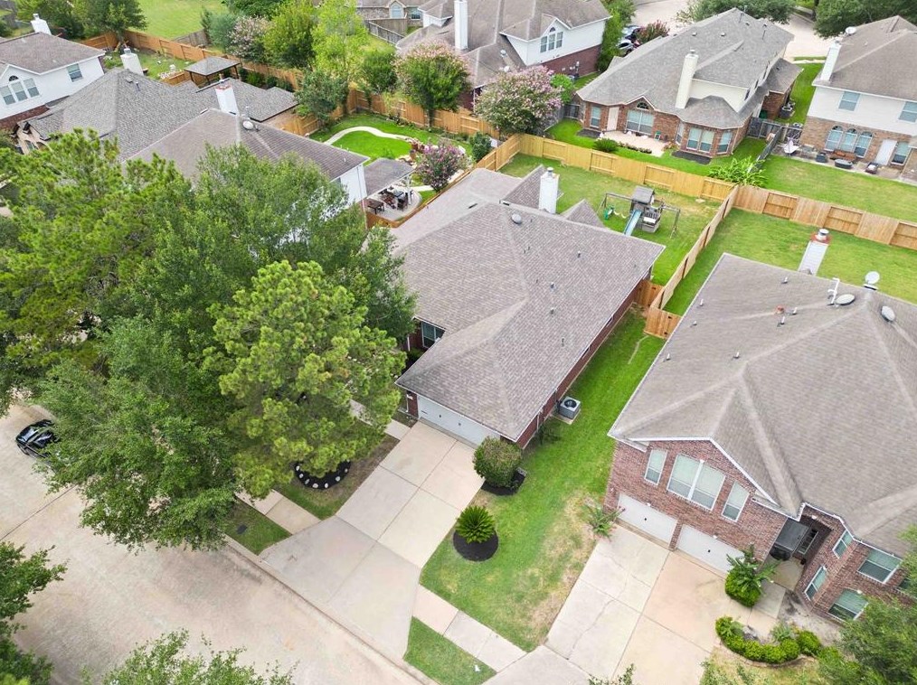 17022 Willow Rnch Dr, Houston TX  77095-5462 exterior