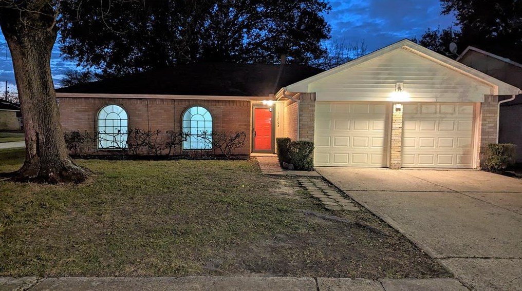 11703 Steamboat Springs Dr, Houston, TX 77067