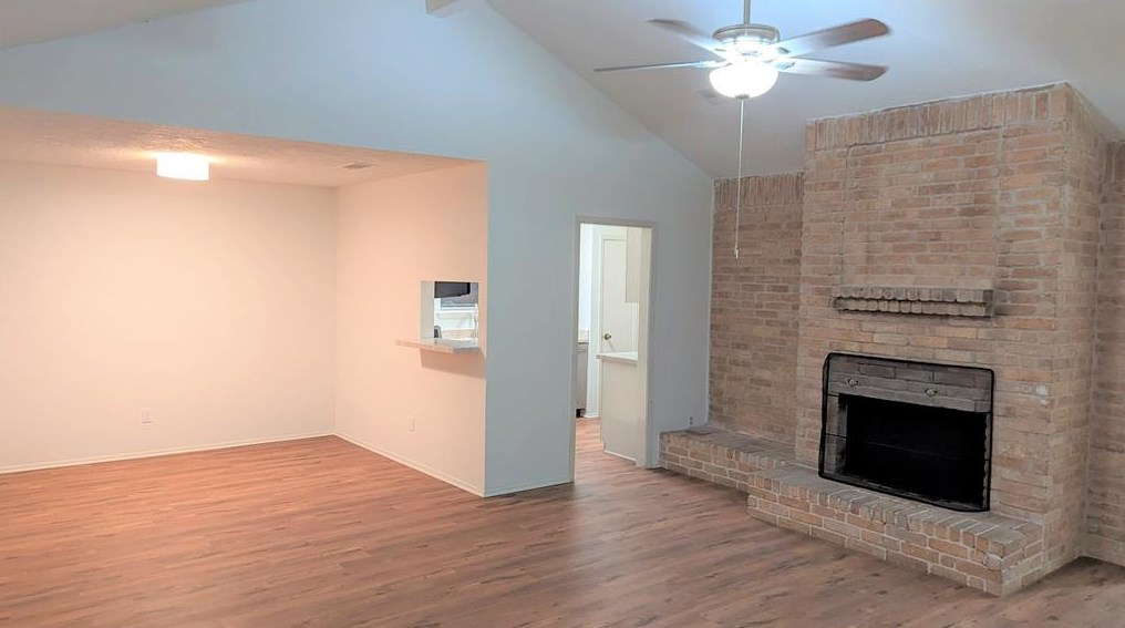 11703 Steamboat Springs Dr, Houston TX  77067-1827 exterior