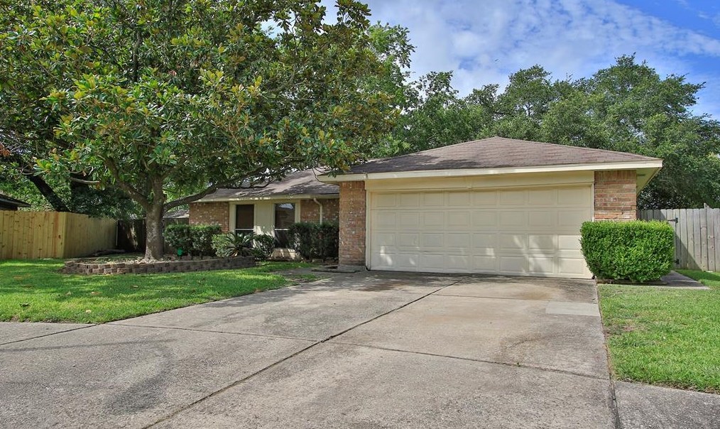 14615 Wind Lock Cir, Houston, TX 77040-2210