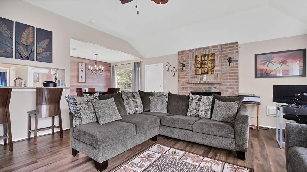 7251 Sonnet Gln Ln, Houston TX  77095-1259 exterior