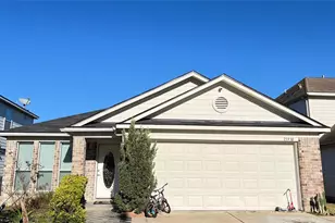 15930 Pin Oak Ridge St, Houston, TX 77073 - Photo 2