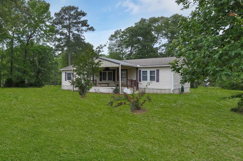 586 Thousand Oaks, Livingston, TX 77351-0888