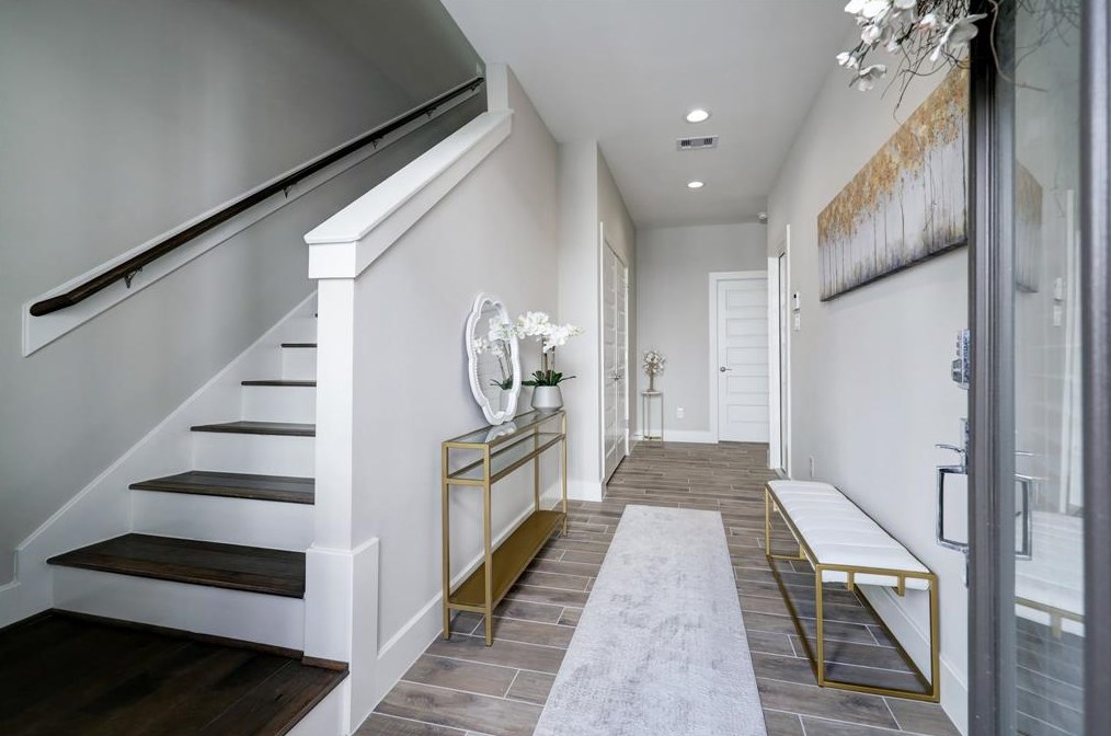 2141 Hoskins Dr, Houston, TX 77080