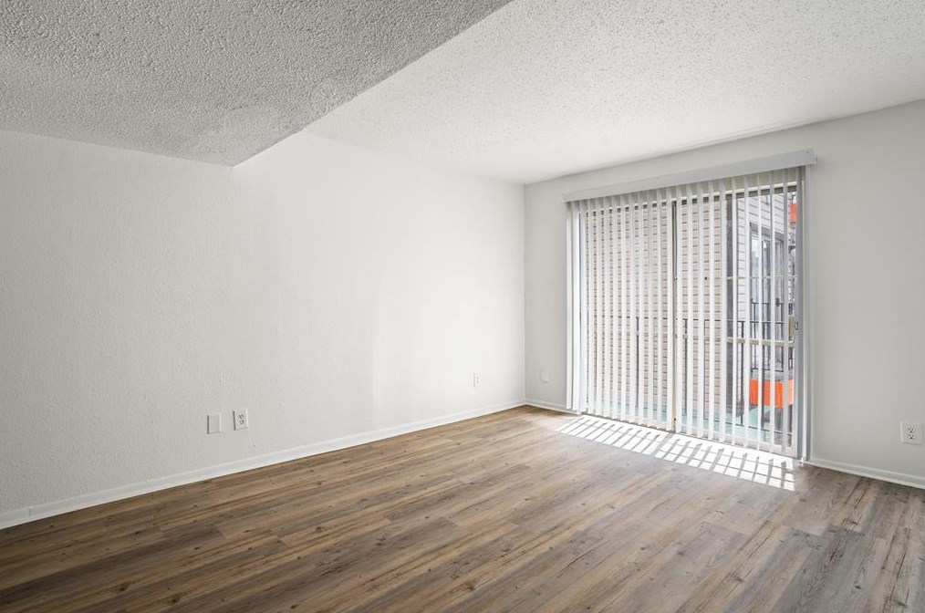 2111 Holly Hall St #1502, Houston, TX 77054