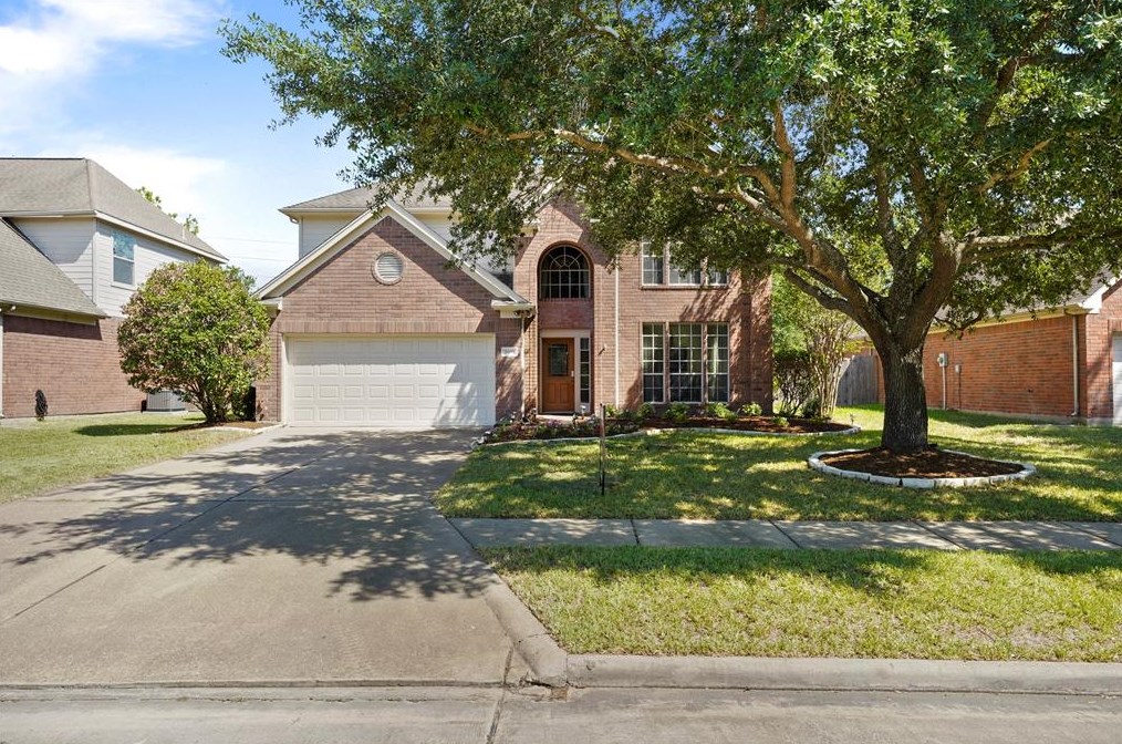 9910 Mossy Tree Ln, Houston, TX 77064-5379