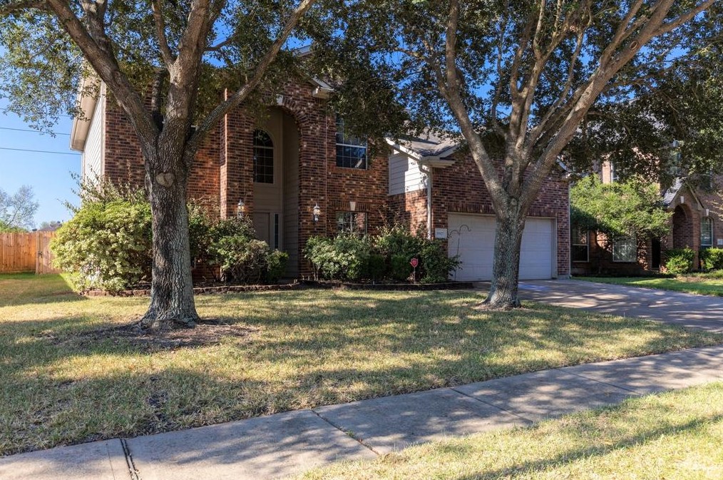 19527 Fernhaven Dr, Katy, TX 77449-8640