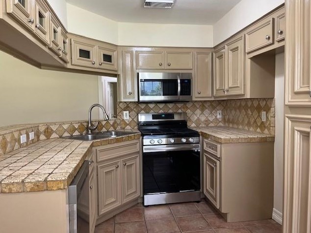 8344 Detroit St, Houston TX  77017-3302 exterior
