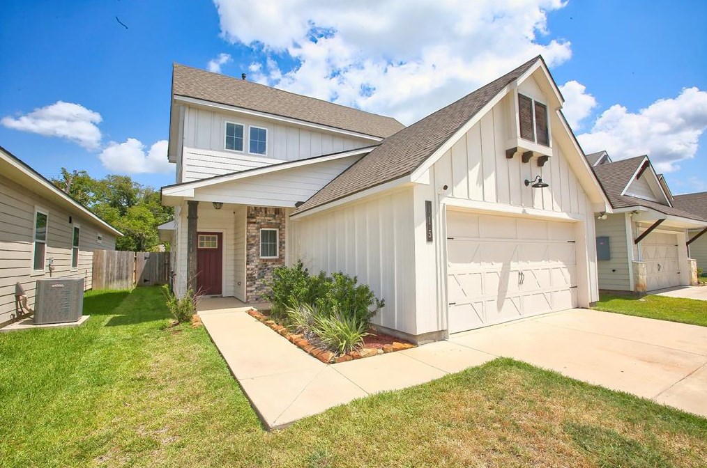 115 Austin St, Angleton, TX 77515
