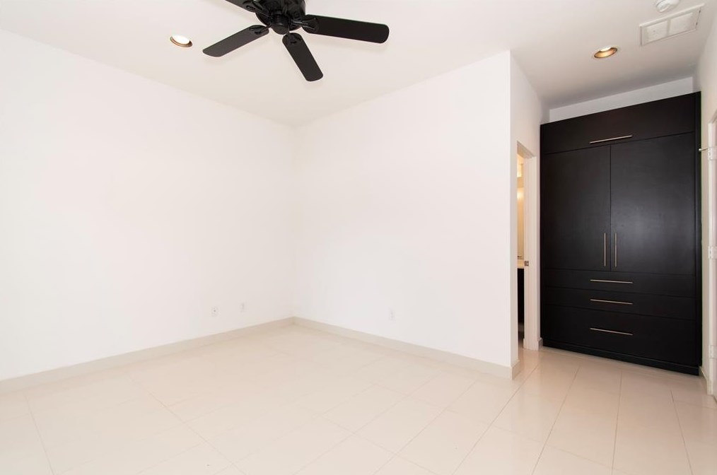 4702 Crawford St, Houston, TX 77004