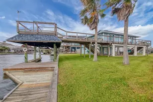 354 Ling St, Bayou Vista, TX 77563 - Photo 10