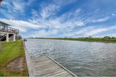 354 Ling Street, Bayou Vista, TX 77563 - Photo 12