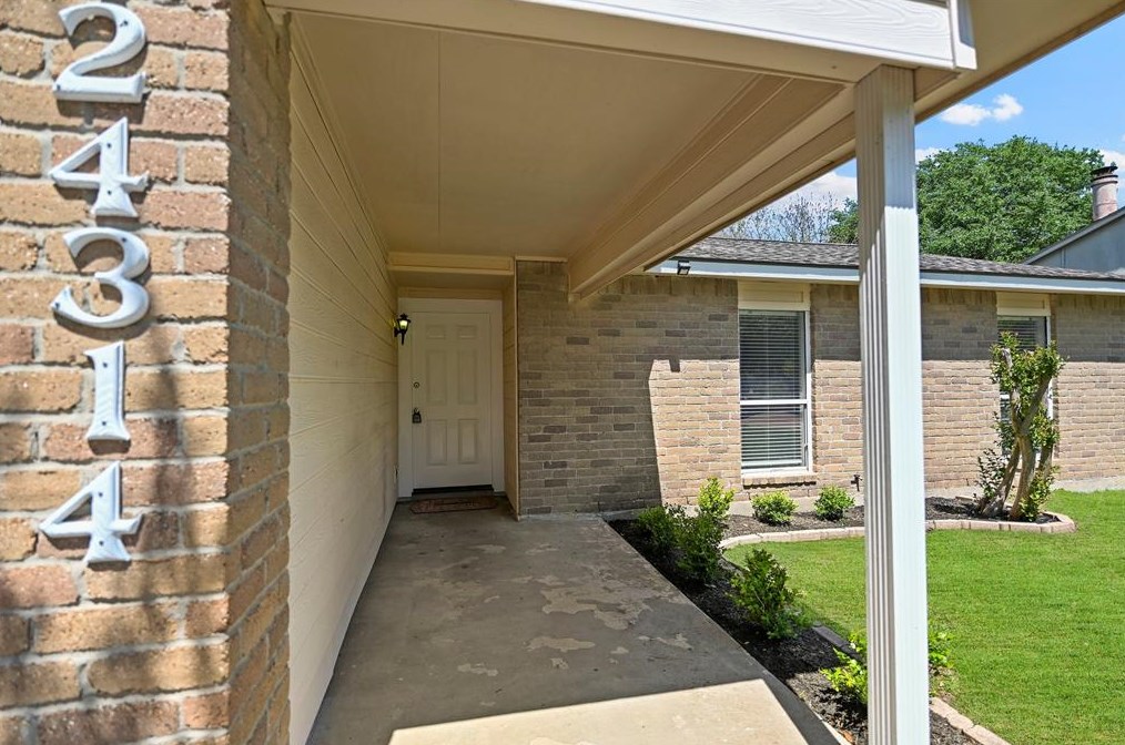 24314 Rockin Seven Dr, Hockley, TX 77447