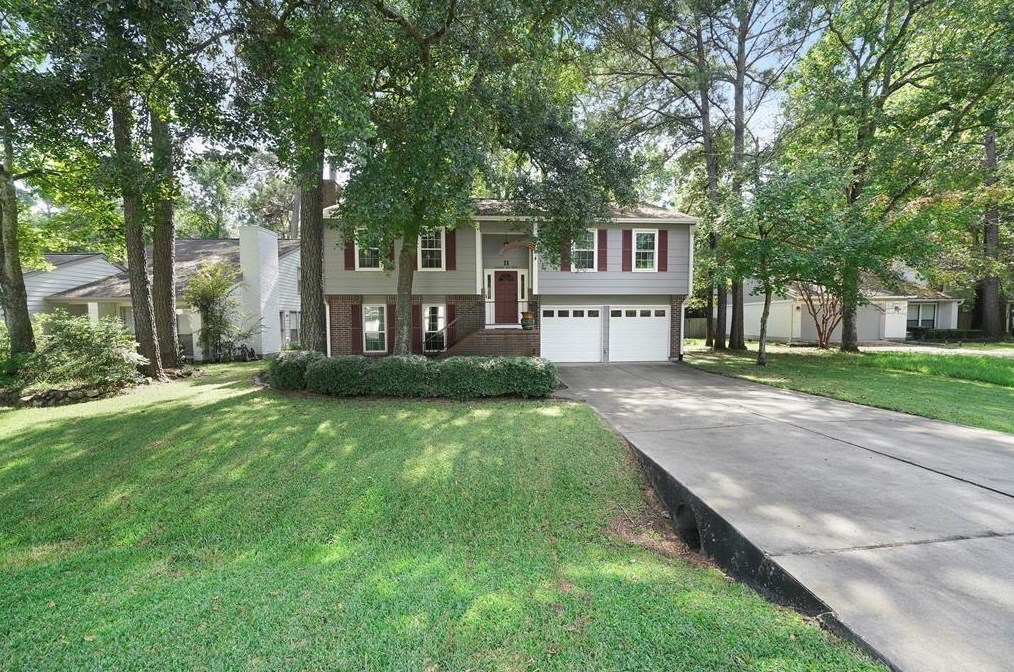 11 Hickory Oak Dr, Spring, TX 77381-2529