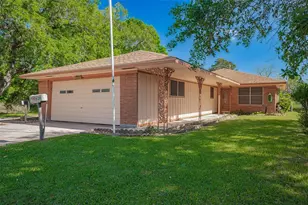 2828 Duberry St, Bay City, TX 77414 - Photo 2