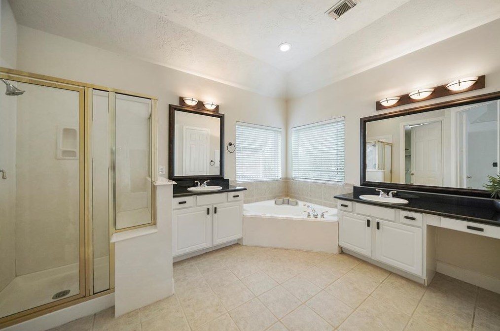 14202 Chartley Fls Dr, Houston TX  77044-4959 exterior