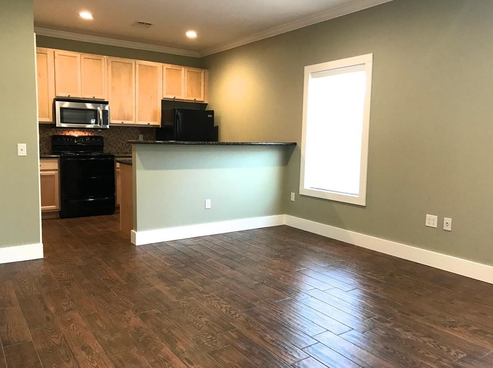108 Opal Ct #a, Houston, TX 77009