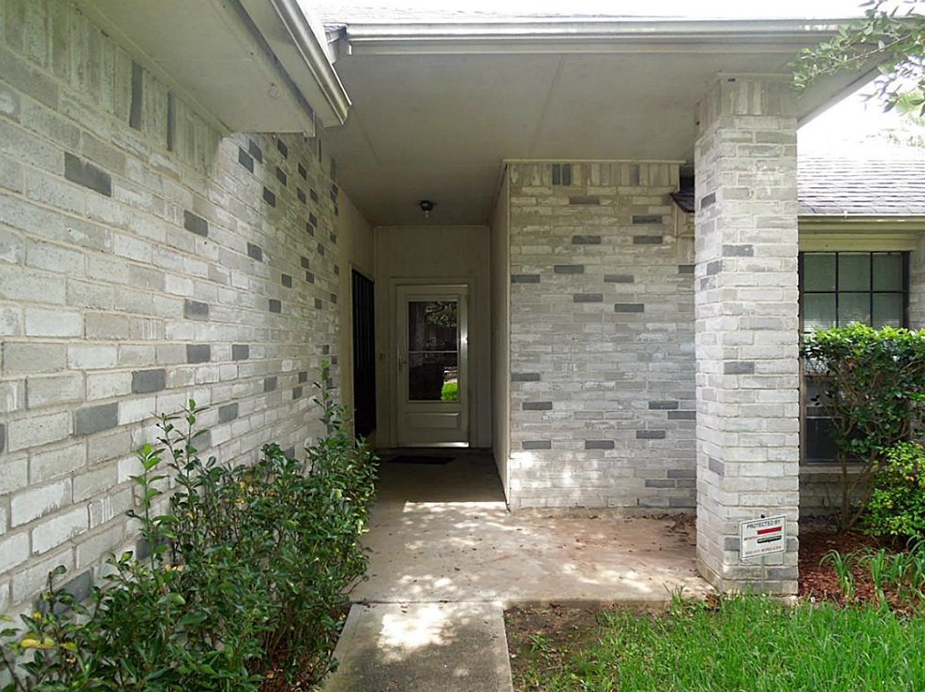 16310 Ember Hollow Ln, Sugar Land, TX 77498