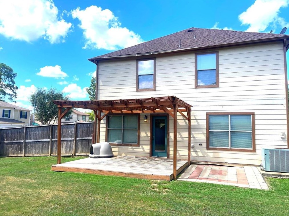 21206 Shadow River Ln, Spring, TX 77379