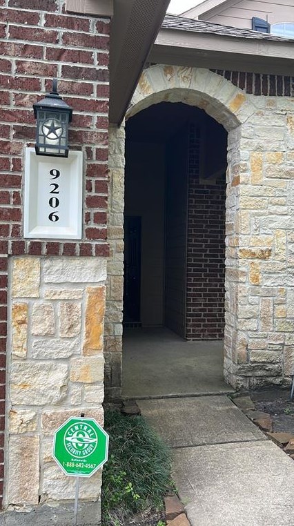 9206 Cavalier Ln, Richmond, TX 77469