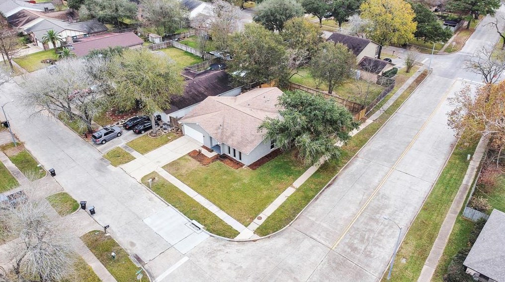 3923 Broken Elm Dr, Spring TX  77388-5098 exterior