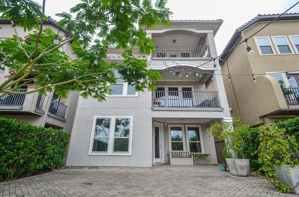 710 Old Oyster Trl, Sugar Land, TX 77478