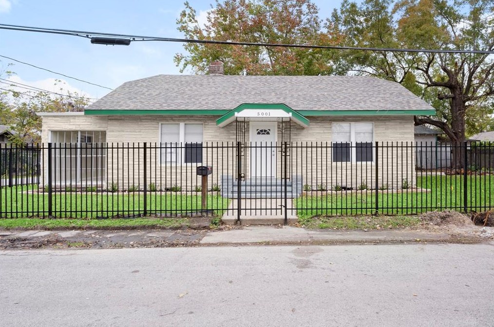 5001 Mckinney St, Houston, TX 77023