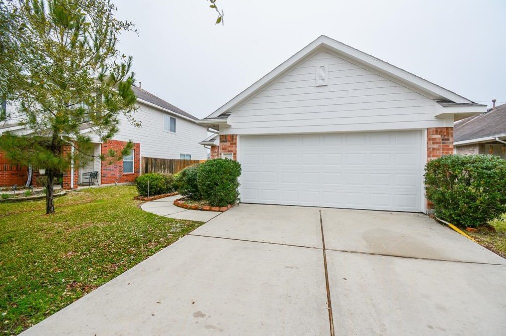 9115 River Dale Canyon Ln, Humble, TX 77338