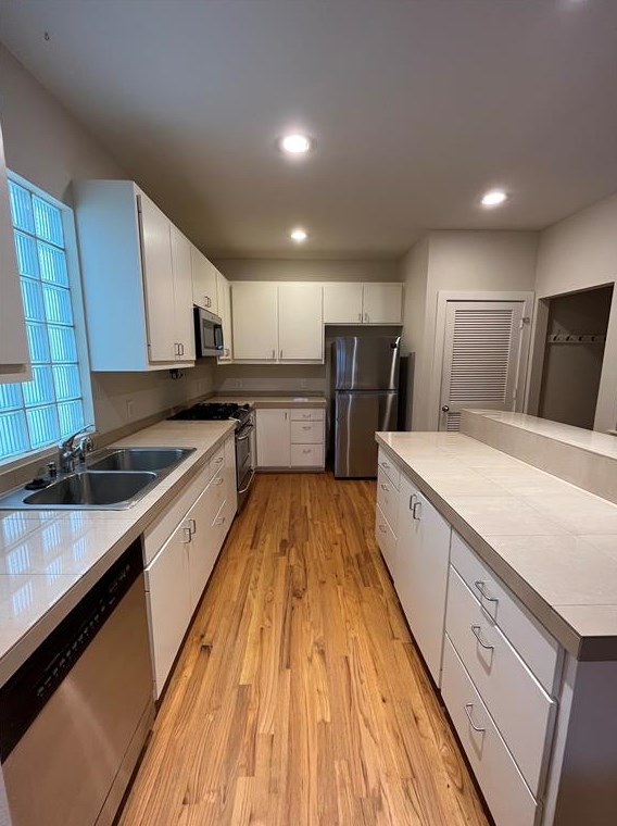 8678 Meadowcroft Dr, Houston TX  77063-5010 exterior