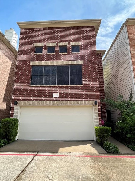 8678 Meadowcroft Dr, Houston, TX 77063