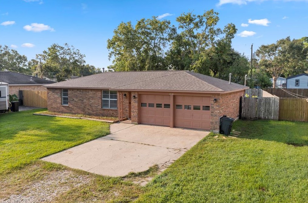 1518 Maria St, League City, TX 77573
